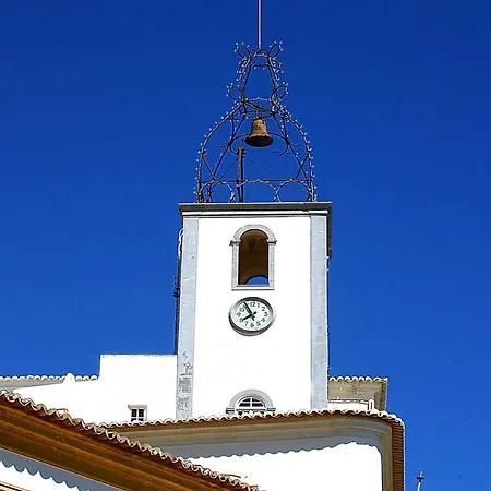 Villa V4, Jardins Branqueira Near Beach,