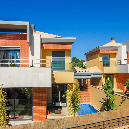 Villa V4, Jardins Branqueira Near Beach, Albufeira